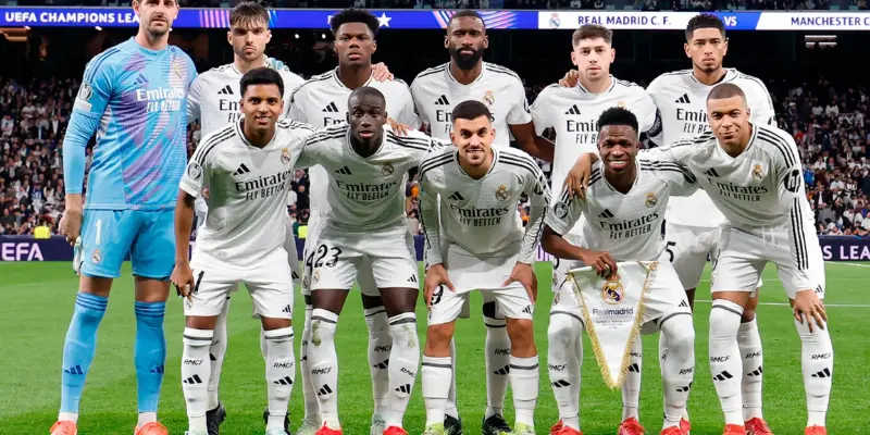 Đội hình Galacticos 3.0 của kền kền trắng