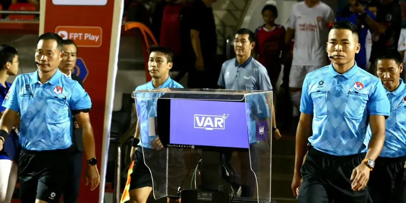 Tương lai có nên áp dụng công nghệ var nữa không ?