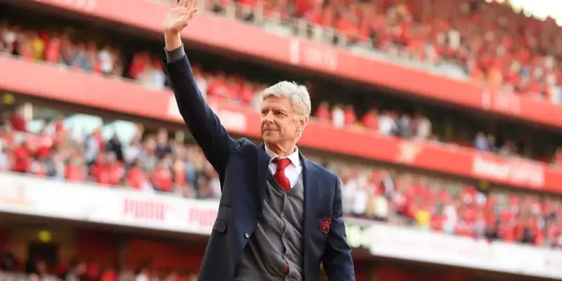 Huấn luyện viên Wenger , giáo sư vĩ đại của pháo thủ