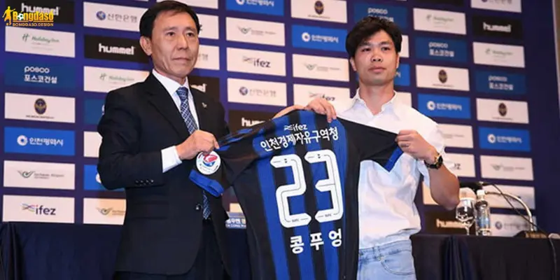 Công Phượng trong màu áo câu lạc bộ InCheon United tại Hàn Quốc